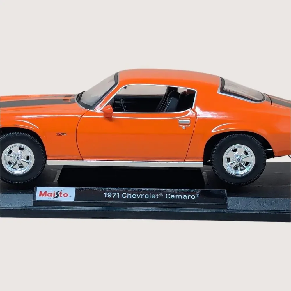 2019 Maisto Special Edition 1/18 1971 Chevrolet Camaro Orange